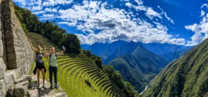 inca-trail-hikers-andean-mountains-peru